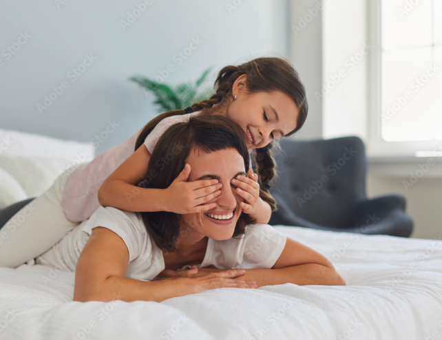 Como o humor na criação dos filhos fortalece vínculos, alivia tensões e cria um ambiente de empatia e segurança.